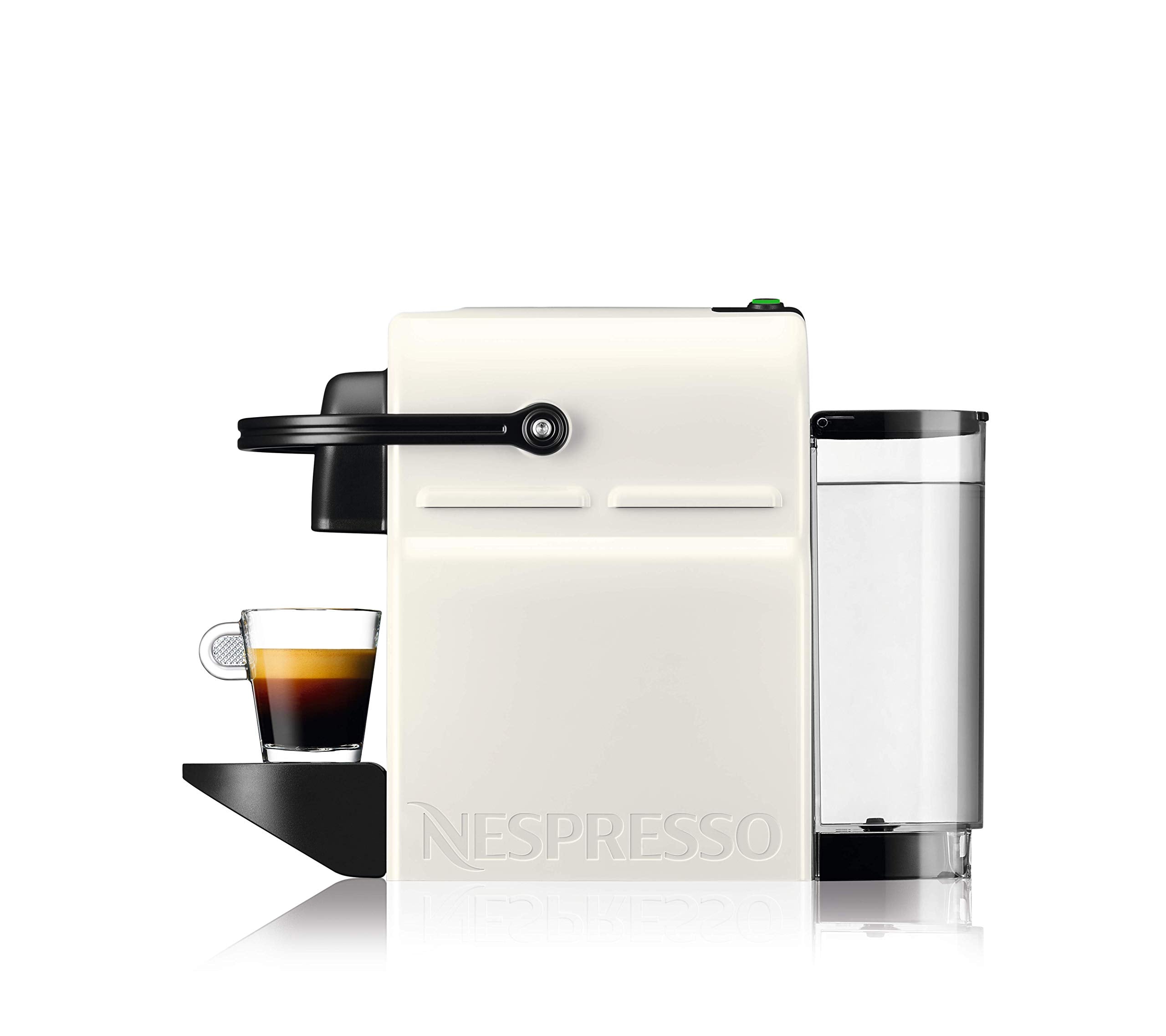 Machine à café rouge rubis XN101140 accompagnée de son mousseur à lait blanc